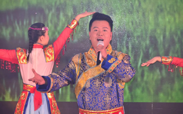 草原上升起不落的太阳动态曲谱_草原上升起不落太阳谱(3)