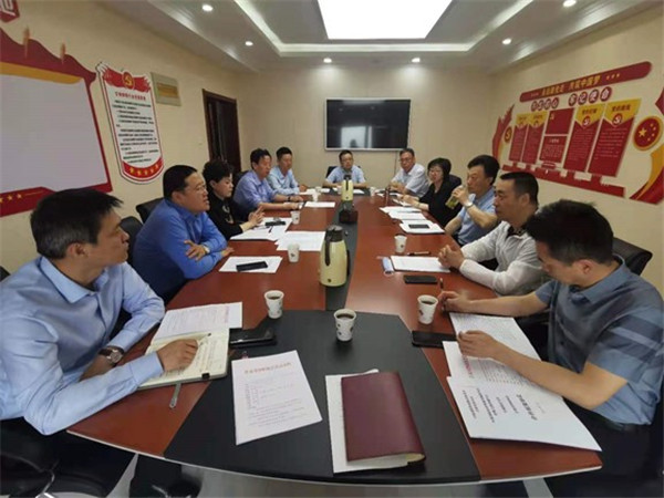 6月19日上午，省律协会长赵耀主持召开甘肃省律师协会七届三次会长办公会议。省律协副会长王金贵、王祖国、刘吉颖、王亦农、雷声、杨永明参加会议，副秘书长秦晨、董军翔、邹世语列席会议。会议特邀省律协监事长陈