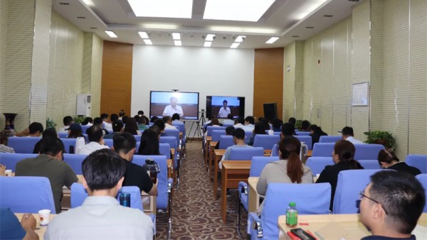 8月10日，甘肃省律师协会举办了破产法律实务培训班，培训班以视频形式举办，邀请了中华全国律师协会破产清算与并购重组法律专业委员会副主任柳向阳、中华全国律协破产清算与并购重组法律专业委员会金融机构破产专..